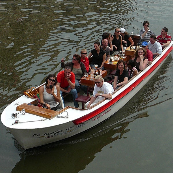 Rondvaart met stadswandeling